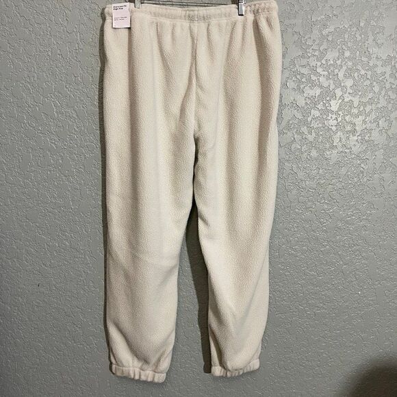 Nike Oversized Hi Rise Joggers - Picture 3 of 10